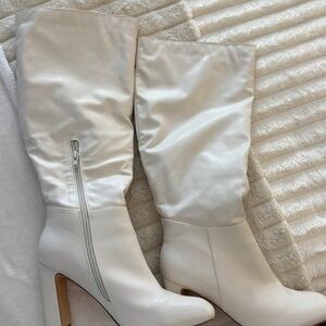 Chic White Heeled Boots